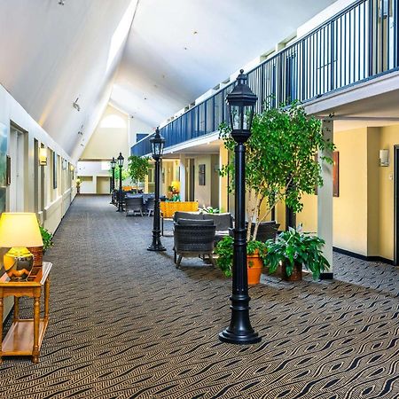 Quality Inn & Suites Garden Of The Gulf Summerside Exterior foto