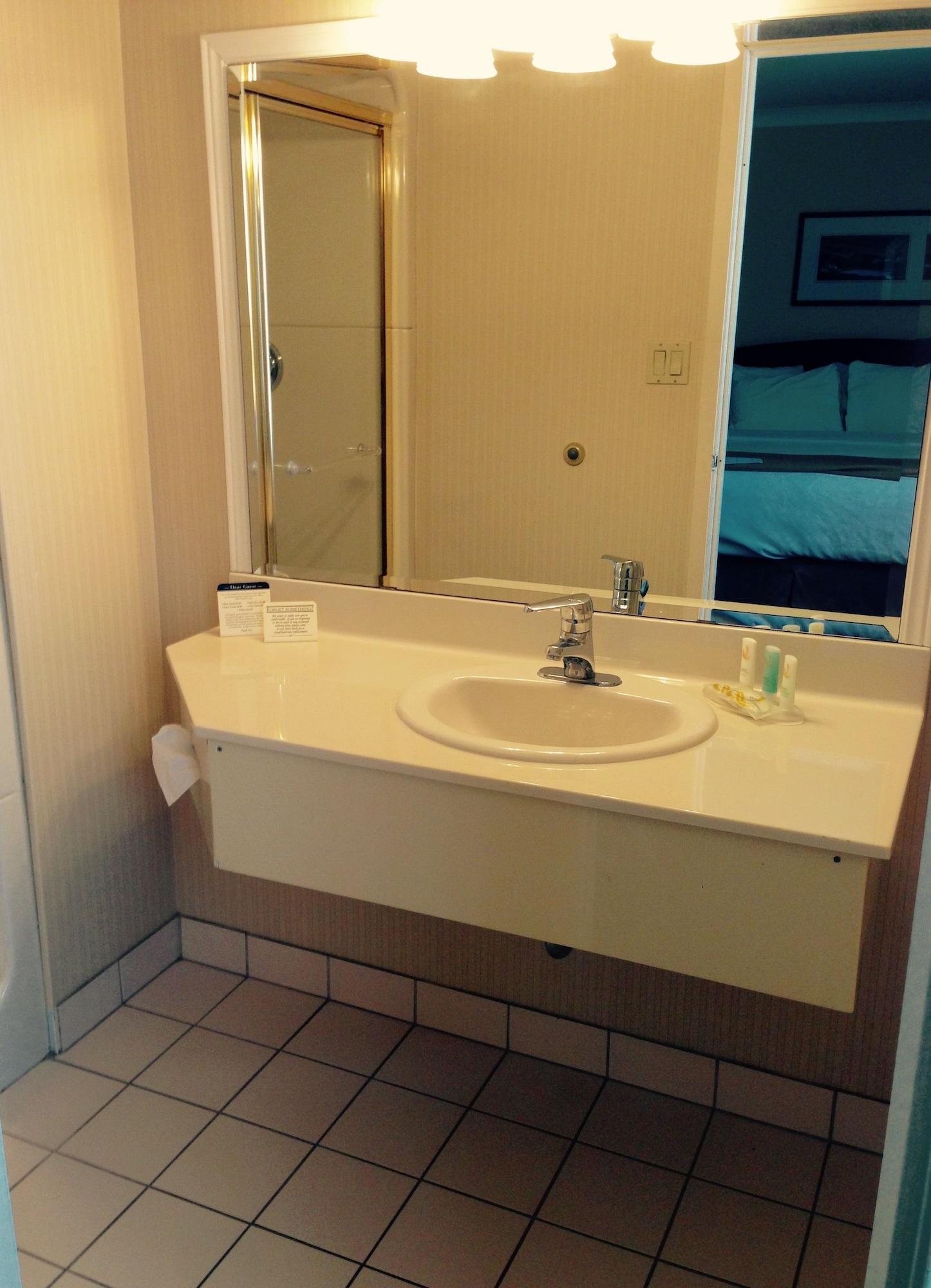 Quality Inn & Suites Garden Of The Gulf Summerside Exterior foto