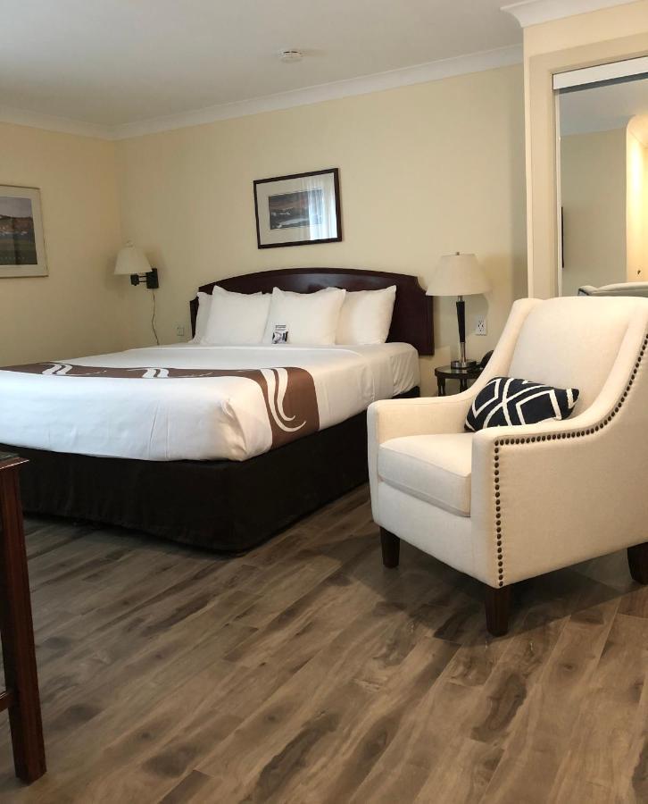 Quality Inn & Suites Garden Of The Gulf Summerside Exterior foto