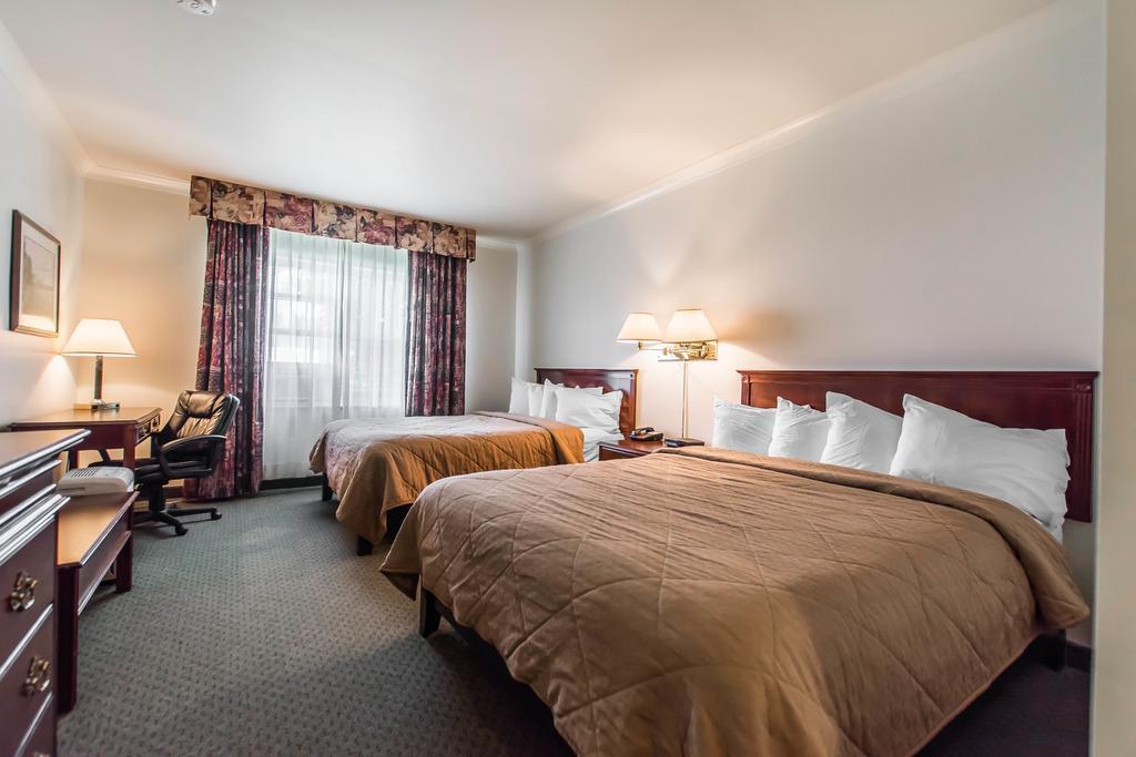 Quality Inn & Suites Garden Of The Gulf Summerside Exterior foto