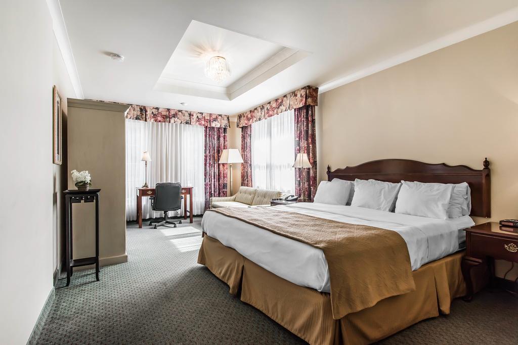 Quality Inn & Suites Garden Of The Gulf Summerside Exterior foto