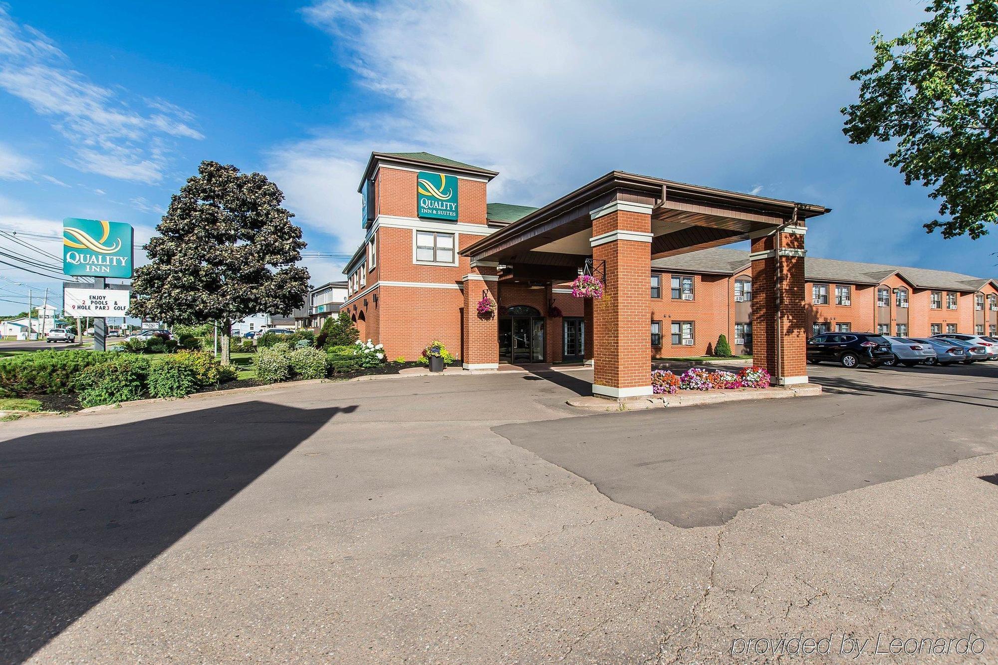 Quality Inn & Suites Garden Of The Gulf Summerside Exterior foto