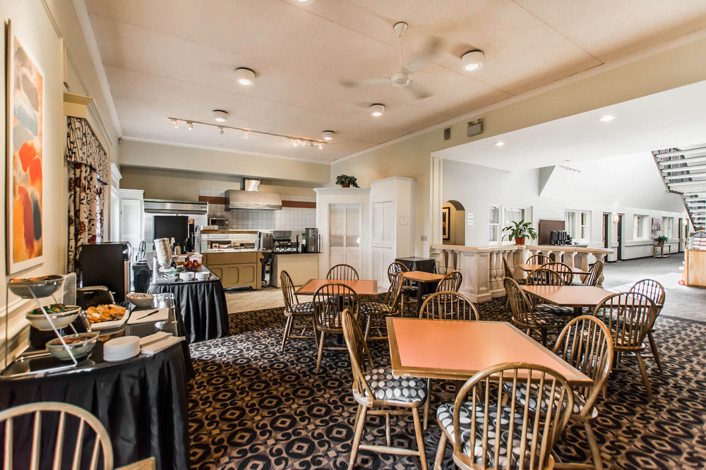 Quality Inn & Suites Garden Of The Gulf Summerside Exterior foto
