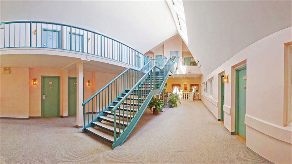Quality Inn & Suites Garden Of The Gulf Summerside Interior foto